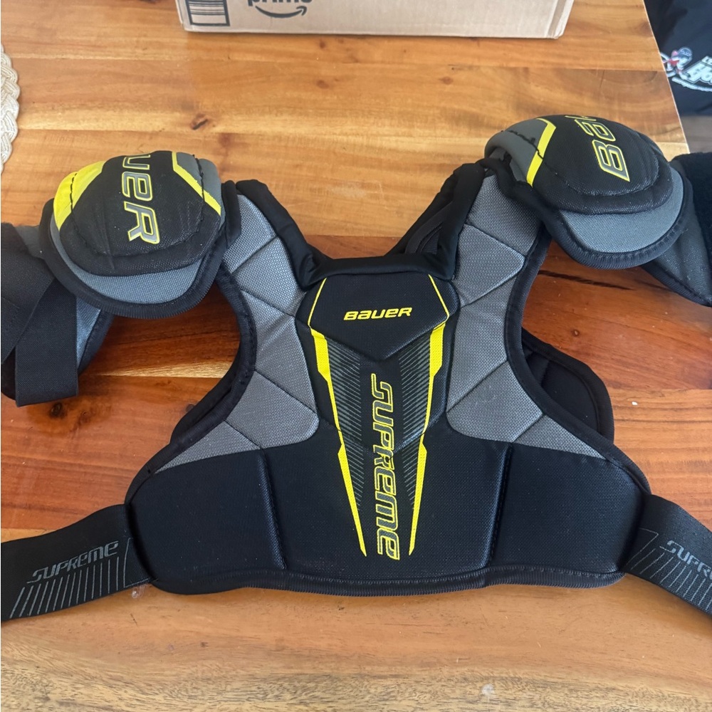 Bauer Youth Black and Yellow Shoulder Pads